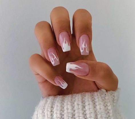 White Drip Nails, White Flame Nails, Nail Art Ballerina, Drip Nail Art, Flames Nails, Ballerina Nail Art, Flame Nails, Flame Nail Art, Drip Nails