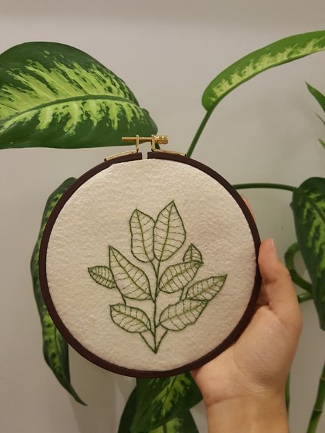 Branch Embroidery, Tea Towels Embroidery, Plant Embroidery, Embroidery Wall Art, Diy Embroidery Designs, Embroidery Template, Diy Embroidery Patterns, Basic Embroidery Stitches, Handmade Embroidery Designs