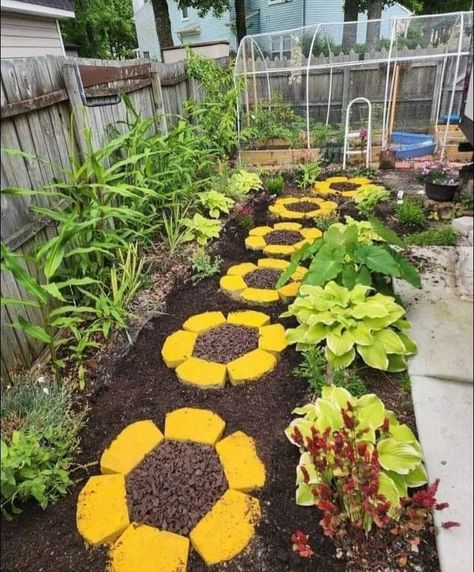 Sunflower Garden, Diy Backyard Landscaping, School Garden, Garden Yard Ideas, Garden Path, Garden Cottage, Garden Crafts, Lawn And Garden, Rock Garden