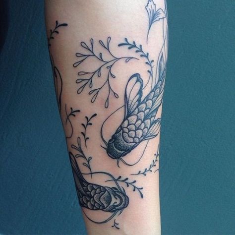 Hand Koi Tattoos Fishes Tattoo, Pez Koi Tattoo, Botanisches Tattoo, Japanese Koi Fish Tattoo, Tattoo Designs Drawings, Japanese Koi Fish, K Tattoo, Koi Tattoo, Koi Fish Tattoo