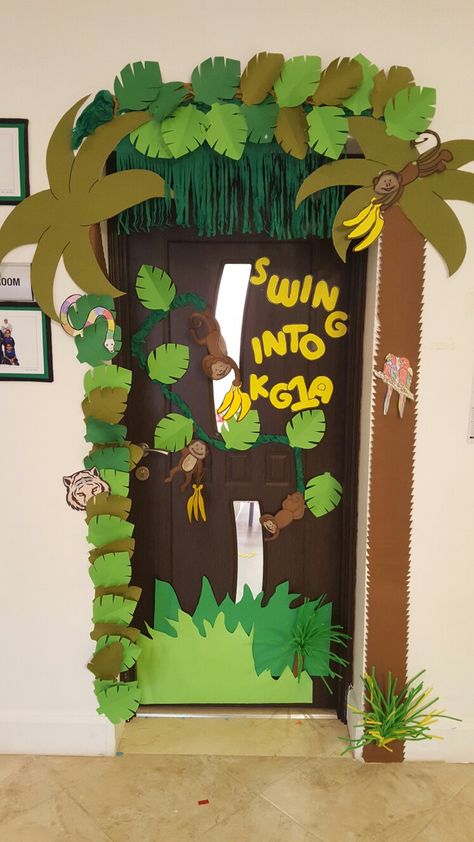 Jungle Theme Kindergarten Activities, Jungle Theme School Decorations, Jungle Theme For Preschool, Jungle Door Decorations, Jungle Theme Classroom Door, Jungle Decorations Classroom, Jungle Theme Bulletin Boards, Classroom Decor Jungle, Jungle Classroom Door