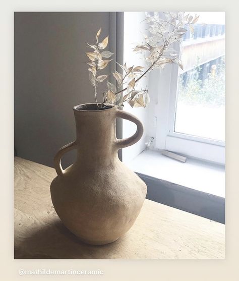 Hand Build Vases, Large Handbuilt Ceramics, Pottery Vase With Handles, Pottery Inspo Vase, Simple Ceramic Vase, Clay Vase Ideas Pottery, Ceramics Ideas Pottery Vase, Hand Built Ceramic Vase, Hand Built Pottery Vase