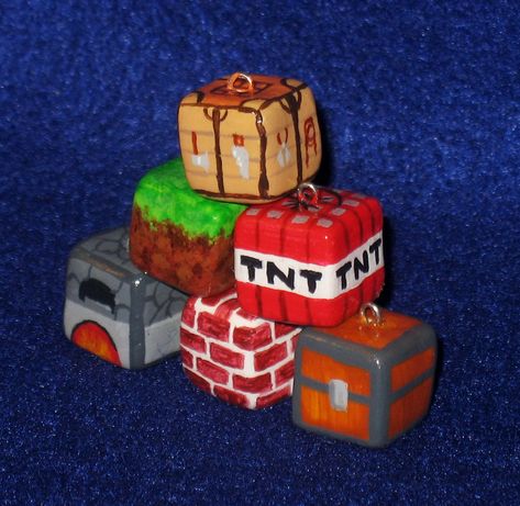 Colorful Inspiration, Minecraft Blocks, Polymer Jewelry, Clay Miniatures, Cute Clay, Fimo Clay, Clay Design, Polymer Clay Charms, Diy Clay Crafts