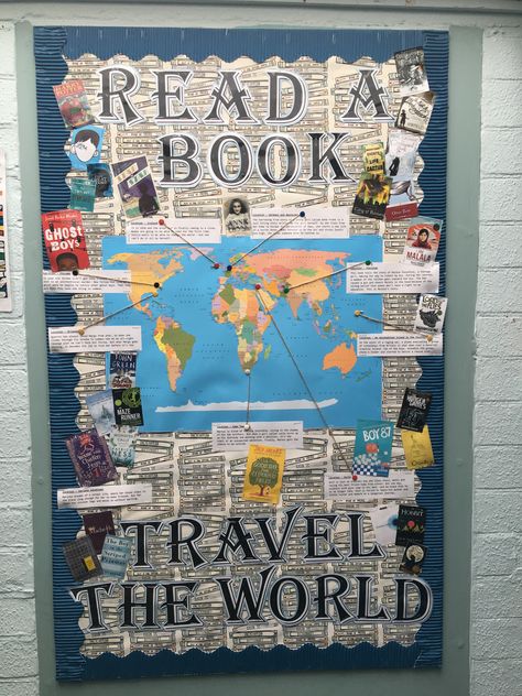 Classroom Reading Display, Primary School Library Displays, Reading For Pleasure Display, High School Library Book Displays, High School Library Decorating Ideas, Reading Bulletin Boards Elementary, Book Corner Display, Library Bulletin Board Ideas, School Library Book Displays