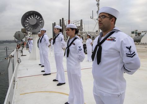 U.S. Navy Sailors man the rails as Military Sealift Command hospital ship USNS Mercy (T-AH 19) departs Naval Base San Diego Us Navy Sailor, Navy Corpsman, Super Nana, Navy Life, Navy Sailor, Navy Military, Military Heroes, American Soldiers, U S Navy