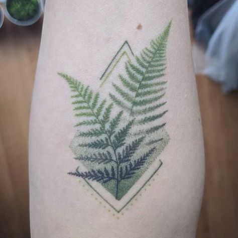 Green & Symmetric Fern Tattoo Fern Tattoo Design, Scotland Tattoo, Pnw Tattoo, Green Tattoos, Fern Tattoo, Autumn Tattoo, Jewel Tattoo, Saved Tattoo, Tatuaje A Color