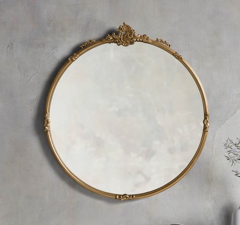 DIY Gold Round Ornate Mirror on a budget | The Rural Legend Round Mirror Makeover, Gold Mirror Round, Diy Ornate Mirror, Round Mirror Diy, Round Antique Mirror, Round Vintage Mirror, Diy Gilded Mirror, Large Round Vintage Mirror, Round Mirror Antique