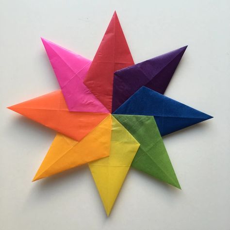 Waldorf window star tutorial  – A Beautiful Childhood Waldorf Stars, Math Art Activities, Window Stars, Christmas Sheets, Reading Month, Waldorf Crafts, Star Tutorial, Faith Formation, Origami Stars