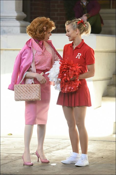 grease live Grease Fashion, Frenchy Grease, Grease Outfits, Grease Costume, Grease Party, Grease Live, Boys Wearing Skirts, Boys In Skirts, Sandy Grease