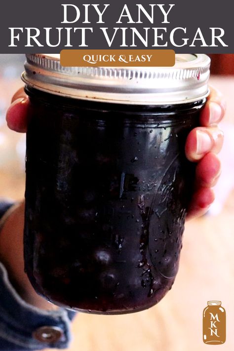 Elderberry Vinegar, Homemade Vinegar, Grape Vinegar, Fruit Vinegar, How To Make Vinegar, Plum Vinegar, Infused Vinegars, Homemade Kombucha, Diy Spices