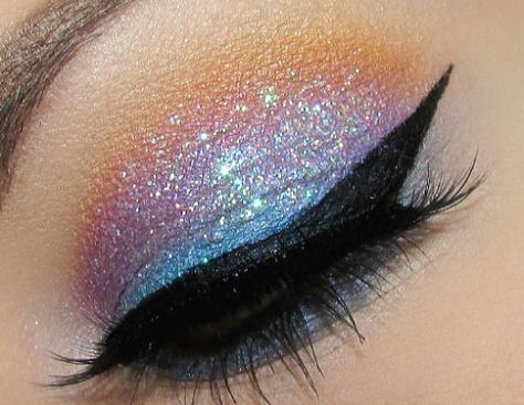 Colorful Glitter Winged Eyeliner Makeup fashion glitter beauty eye shadow eye makeup makeup ideas makep glitter makeup winged eyeliner Eyeshadows Ideas, Nails Unicorn, Unicorn Makeup, Smink Inspiration, Makijaż Smokey Eye, Beauty Make-up, Super Nails, Ideas Nails, Make Up Looks