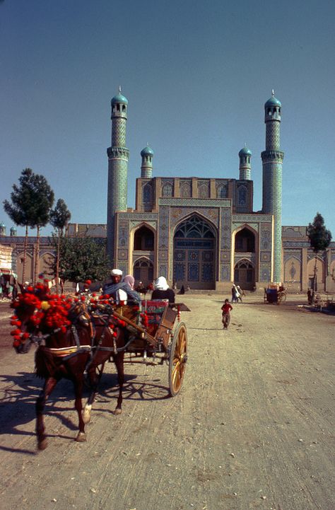 Afghanistan Travel, Islamic Warrior, Afghanistan Landscape, Portfolio Reference, Herat Afghanistan, Afghanistan Culture, Landlocked Country, Grand Mosque, Afghan Dresses