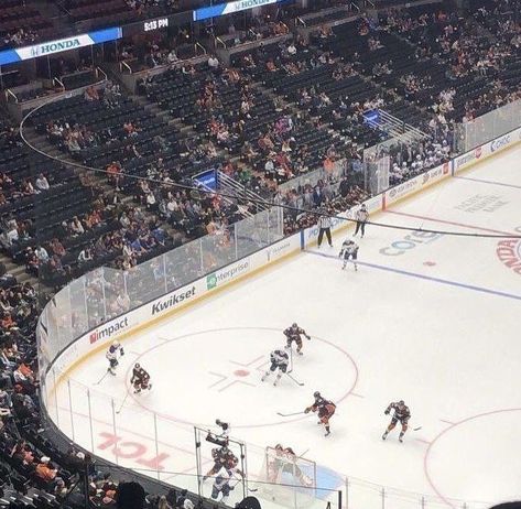 How wonderful hockey is... Especially if these wonderful guys play there 🏒 Hockey Aesthetic, John Tucker, Book Couples, Playing For Keeps, Mighty Ducks, Hockey Game, Uni Life, Sports Romance, Eyelash Brush