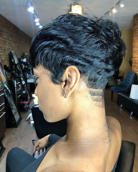 Image may contain: one or more people, closeup and indoor Black Hair Short Cuts, Short Black Hair, Hair Short Cuts, Natural Hair Short Cuts, Cut Life, Short Sassy Hair, Short Hair Pixie Cuts, Pelo Afro, Sassy Hair