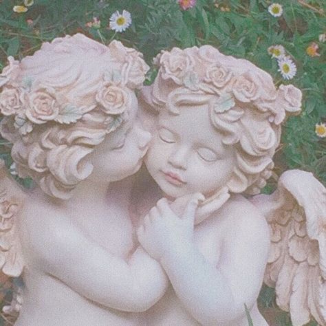 Rennaissance Art, Angel Aesthetic, Little Angel, Ethereal Art, Angel Art, Best Hairstyles, Aphrodite, Pink Aesthetic, Pretty Pictures