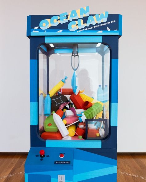 Tiny Claw Machine, Claw Machine Design, Paper Claw Machine, Paper Claws, Hobby Electronics, Toy Machine, Claw Machine, Paper Games, Event Activities