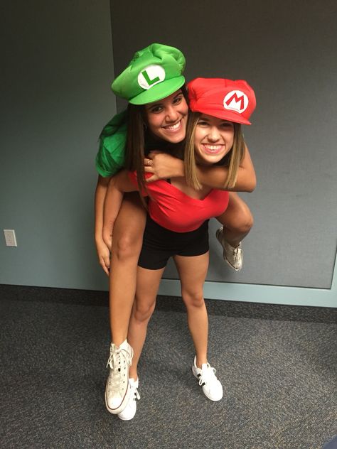 Mario and luigi costume Sorority Big and little Halloween Costumes For Baddies, Costume Halloween Duo, Swat Halloween Costume, Halloween Duo Costume, Hot Halloween Costume Ideas, Luigi Halloween Costume, 2 Person Halloween Costumes, Duo Costume Ideas, Two Person Halloween Costumes