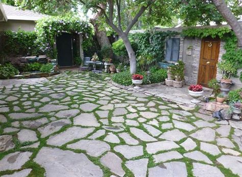 Stone with grass patio design #patiodesigns #backyard #stonepatio Stone Patio Designs, Stone Backyard, Rustic Patio, Stone Patio, Backyard Designs, Flagstone Patio, Outdoor Stone, Easy Backyard, Brick Patios