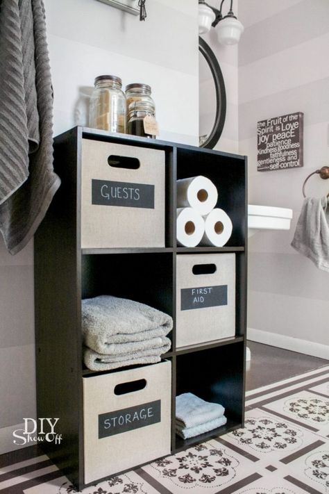 30 easy-to-follow DIY ideas to organize your bathroom, ditch the clutter and inject some style into your space Bathroom Towel Storage Cube, Toilet Paper Holder Shelf, Top Bathroom Design, Diy Shows, Storage Cubes, Bathroom Organization Diy, Chalkboard Labels, Cube Shelves, Apartment Organization