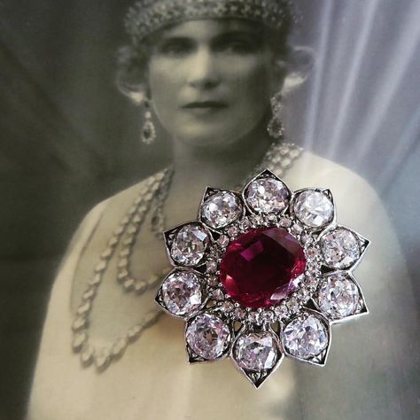 Queen Victoria Eugenia of Spain was given this beautiful ruby and diamond brooch by Prince Albert of England in 1849. Lot 188 in today's auction of Magnificent Jewels at the Four Seasons Hotel in Geneva. @christiesjewels @christiesinc #christies #christiesjewels #christiesinc #antique #ruby #diamond #brooch #royal #spain #england #geneva #switzerland Ruby Brooch, Royal Crown Jewels, Tiaras Jewellery, Royal Tiaras, Pink Diamonds, Historical Jewellery, Fashion Couture, Diamond Brooch, Royal Jewels