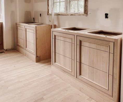 Quartersawn White Oak cabinets Kitchen Cabinet Molding, White Oak Kitchen Cabinets, Cabinet Door Ideas, Cabinet Molding, Kitchen Cabinets For Sale, White Oak Kitchen, Millwork Details, Inset Cabinets, Cabinet Detailing