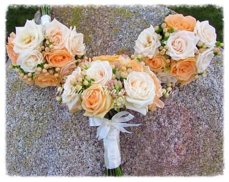 Bouquet Shapes, Cream Bridal Bouquet, Avalanche Rose, Rose Bride, Bridesmaid Bouquet White, Peach Wedding Flowers, White Bridal Bouquet, Forever Flowers, Peach Wedding