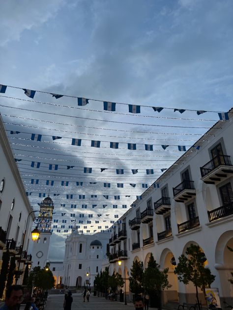 Guatemala aesthetic views sky 🌌 Guatemala City Aesthetic, Guatemalan Aesthetic, Guatemala Aesthetic Wallpaper, Antigua Guatemala Aesthetic, Guatemala Wallpaper, Guatemala Culture, Guatemala Aesthetic, El Salvador Travel, Guatemala Flag