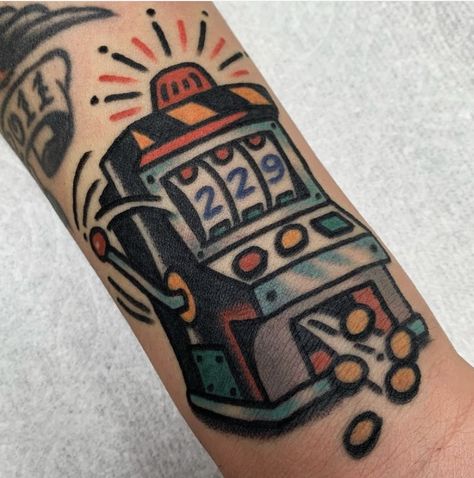 Slot Machine Tattoo, Americana Tattoo, Electric Tattoo, Machine Tattoo, Old School Tattoo, Armband Tattoo, Angel Tattoo Men, Slot Machine, Life Tattoos