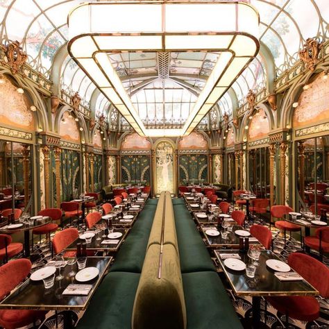 Where to Eat in Paris: 11 Restaurants to Try Right Now Places To Eat In Paris, Eat In Paris, Best Restaurants In Paris, Dinner In Paris, Restaurants In Paris, Dinner Restaurants, Restaurant Paris, French Restaurants, French Bistro