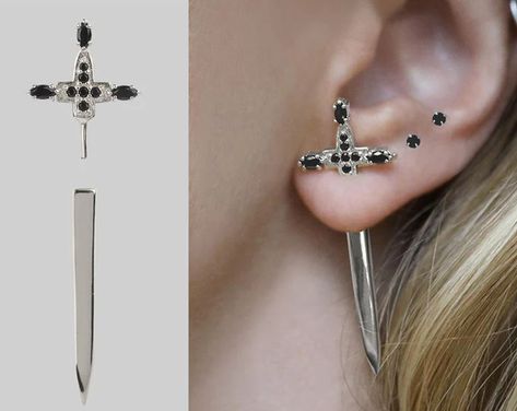 Woman Piercing, Metal Jewelry Making, Face Piercings, Edgy Jewelry, Cool Piercings, Punk Earrings, Gothic Earrings, Lake Forest, Meaningful Jewelry