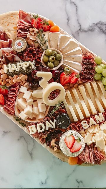 30 Birthday Charcuterie Board, 25th Birthday Charcuterie Board, 30th Birthday Appetizer Ideas, Charcuterie 30 Birthday, 30th At Home Birthday Ideas, Birthday Cheese Board Ideas, Charcuterie Board For 30th Birthday, Charcuterie Board 30 Birthday, Number 30 Charcuterie Board