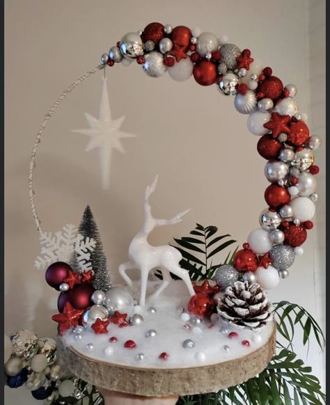 Christmas Decorations Centerpiece, Christmas Centers, Christmas Decorations Diy Crafts, Christmas Candle Decorations, Christmas Tree Decorations Diy, Handmade Christmas Crafts, Christmas Centerpieces Diy, Christmas December, Christmas Themes Decorations