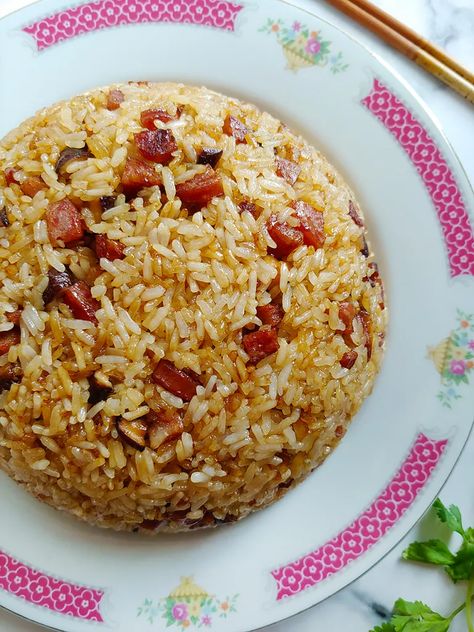 Sticky Rice With Chinese Sausage, Korean Sticky Rice Recipe, Sticky Fried Rice, Chinese Sticky Rice Recipe, Sticky Rice Recipe Rice Cooker, Chinese Sticky Rice, Sticky Rice Recipe, Gluten Free Chinese, Chinese Sausage