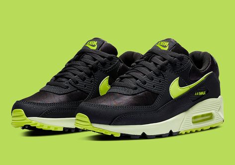 Nike Air Max 90 Green, Green Outfit Men, Air Max 90 Green, Nike Air Max 90 Black, Air Max 90 Black, Retro Jordans 11, Nike Elite Socks, The Tongue, Nike Air Jordans