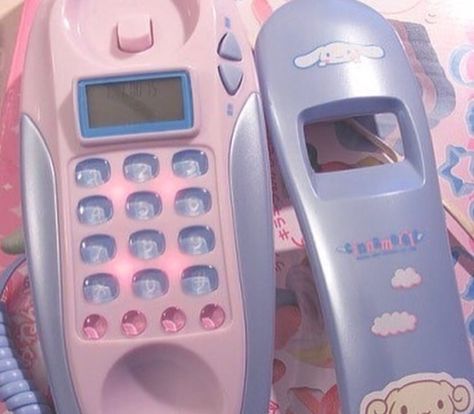 Pastel Phone, Cute Tech, The Wombats, What I Like About You, Desain Quilling, Retro Gadgets, Retro Phone, 2000s Aesthetic, Purple Aesthetic