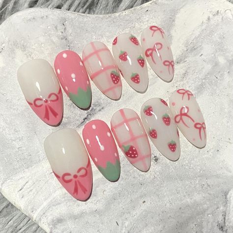 Direct • Instagram Shoujo Nails, Strawberry Nails Designs, Pochacco Nails, Strawberry Nail Designs, Grunge Cyberpunk, A Very Hungry Caterpillar, Strawberry Nail Art, Fake Nails Designs, Punk Nails