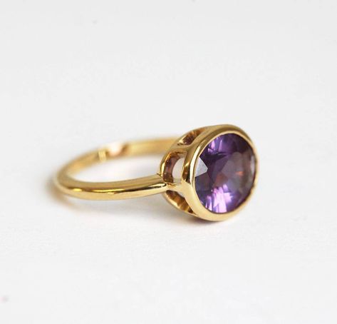 Amethyst Ring, 18K Gold Amethyst Ring Amythest Cremation Rings, Unique Luxury Amethyst Ring With Stone Setting, Luxury Cabochon Amethyst Ring, Luxury Oval Amethyst Birthstone Ring, Amathyst Ring, Shifting Jewelry, Oval Amethyst Ring, Amethyst Wedding Rings, Amethyst Rings