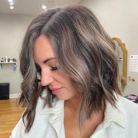 Mushroom Brown Bob, Brown Balayage Bob, Ash Brown Hair With Highlights, Mushroom Brown Hair Color, Ash Brown Hair Balayage, Brown Layered Hair, Mushroom Brown Hair, Brown Lob, Medium Brunette Hair