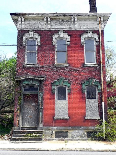 Along Chateau Street in the Manchester neighborhood of Pittsburgh, Allegheny County, Pennsylvania. Rowhouse Design, Pittsburgh Architecture, August Wilson, Old Abandoned Buildings, Allegheny County, Old Abandoned Houses, Building Front, Abandoned Mansions, Pittsburgh Pennsylvania