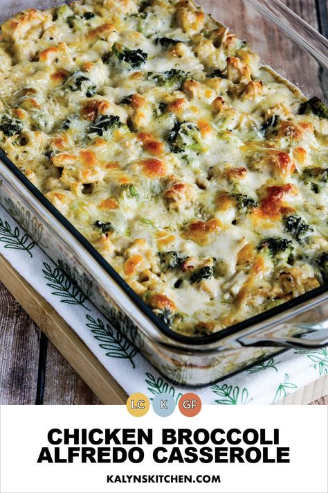 Pinterest image for Chicken Broccoli Casserole in glass baking dish on green leafed napkin. Raos Alfredo, Chicken Broccoli Alfredo Casserole, Alfredo Sauce Recipes, Alfredo Casserole, Chicken Alfredo Casserole, Costco Rotisserie Chicken, Chicken Alfredo Bake, Keto Casseroles, Rotisserie Chicken Breast