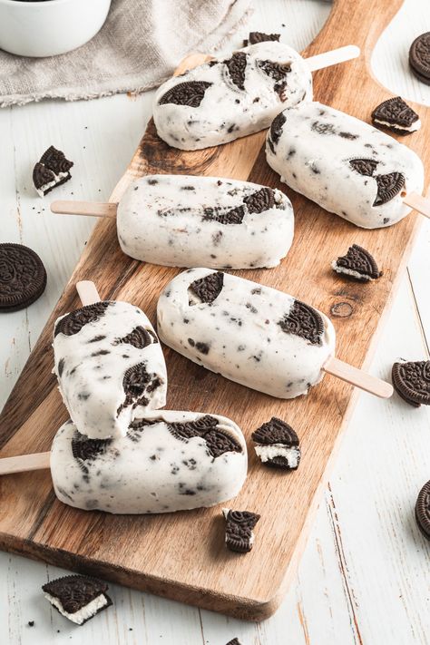 Oreo Popsicles, Homemade Ice Cream Bars, Ice Cream Bar Recipe, Popsicles Cake, Coconut Milk Ice Cream, Ice Cream Bars, Oreo Ice Cream, Low Carb Ice Cream, Ice Cream Bar