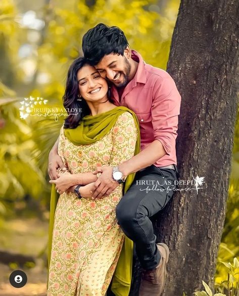 The sizzling chemistry of Hrujinkya ❤️ Ajinkya Raut, Hruta Durgule, Cute Quotes For Friends, Couple Images, Couple Poses, Cute Love Couple Images, Cute Love Couple, Anime Quotes, Love Couple