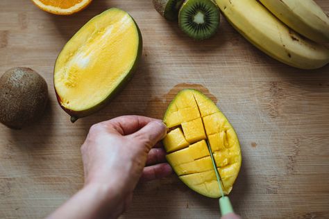 Here's how to tell between a ripe mango vs. unripe mango and what to do if you cut into it too early. Ripen a mango quickly with a few tricks or use it green. Healthy Sushi Rolls, Unripe Mango, Healthy Sushi, Refreshing Breakfast, Ripe Mango, Healthier Habits, Perfume Lotion, Mango Chunks, Mango Recipes