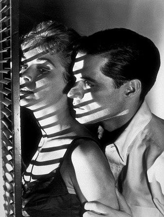 A classic example of the use of Venetian blinds in Hitchcock's Psycho (1960)  Intrigue, mystery and suspense... the idea that not everything is quite what it seems, people hide between light and shadow. Film Noir Photography, John Gavin, Alfred Hitchcock Movies, Hitchcock Film, Janet Leigh, Noir Movie, Fritz Lang, Film Lovers, Black And White Film