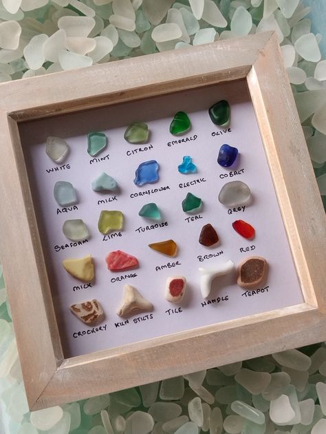 Sea Glass Display Ideas, Beach Art Projects, Sea Glass Display, Sea Glass Diy, Natural Crafts, Sea Glass Art Diy, Sea Glass Art Projects, Stone Diy, Seaglass Art