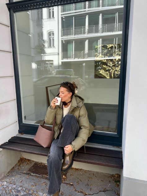 girl drinking matcha, khaki puffer jacket, khaki boots Khaki Puffer Coat Outfit, Nz Outfits, Khaki Jacket Outfit, Khaki Puffer Jacket, Khaki Boots, Khakis Outfit, Khaki Jacket, Winter Outfit Inspiration, Coat Outfits