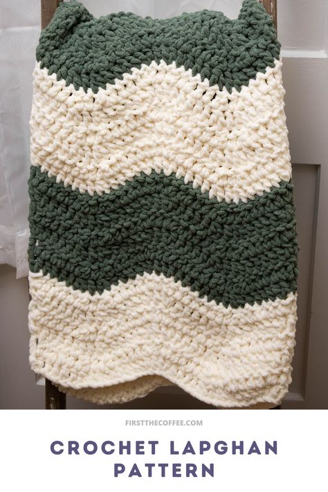 Free Easy Crochet Lapghan Pattern Free Ripple Crochet Pattern, Ripple Crochet Pattern Free, Easy Crochet Throw Blanket, Crochet Lapghan Pattern, Crochet Striped Blanket Pattern, Super Bulky Yarn Patterns, Ripple Crochet Blanket, Bulky Yarn Patterns, Bulky Yarn Crochet