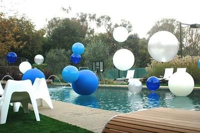 I'm proposing balloon decoration to one of my clients who's reopening his pool area. It's my first time making that type of decoration. So I want to make sure I use the correct type of balloons so they won't pop immediately and stay nice and up for at least 8 hours. Any suggestions are welcome.😊 Pool Balloons, Floating Pool Decorations, Decor Balloons, Floating Decorations, Floating Balloons, Pool Party Decorations, Boda Mexicana, Large Balloons, Big Balloons