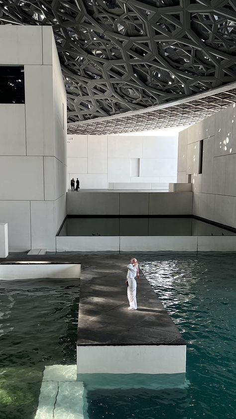 Abu dhabi louvre Louvre Abu Dhabi Aesthetic, Louvre Museum Abu Dhabi, Abu Dhabi Aesthetic, Abu Dubai, Louvre Abu Dhabi, Dubai Trip, Coldplay Concert, Dubai International Airport, Foto Inspo