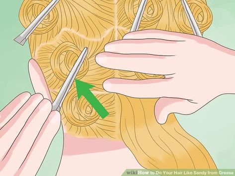 Sandy Grease Hair, Ways To Do Your Hair, Sandy Grease Costume, Sandy Costume, Sandy From Grease, Grease Hair, Rydell High, Grease Costume, Sandy Hair